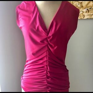 Tapered v neck shirt